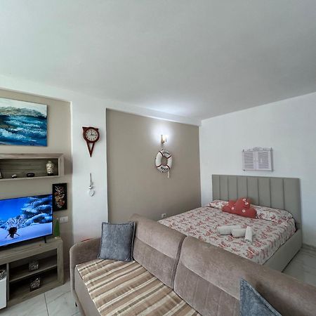 Beach Studio Durres Seaview Exterior photo